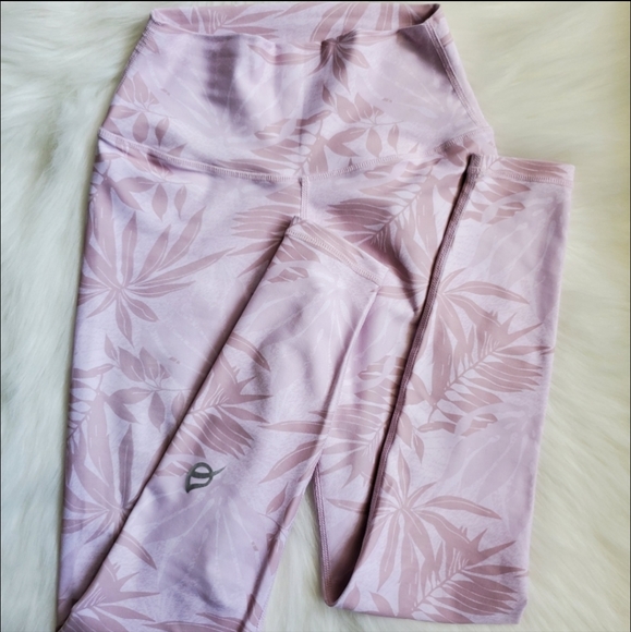 3 pair bundle of Desaree leggings - Picture 9 of 11